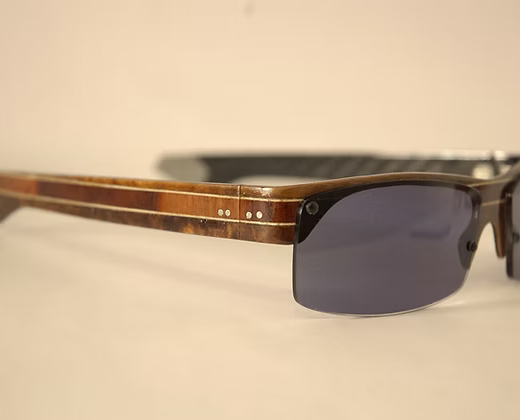 Lunettes en bois de noyer